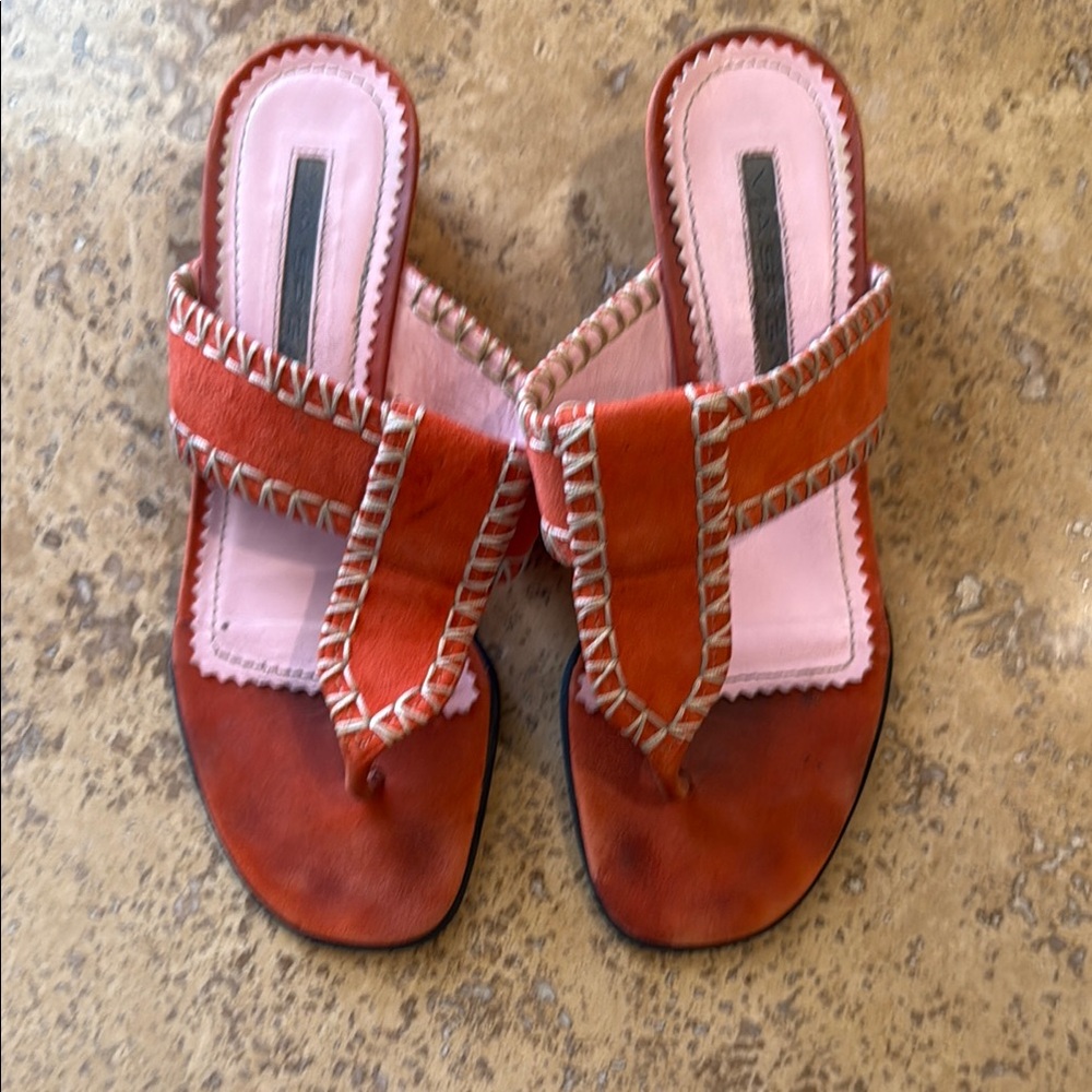 Via Spiga Red and Pink Sandals with Thong Design